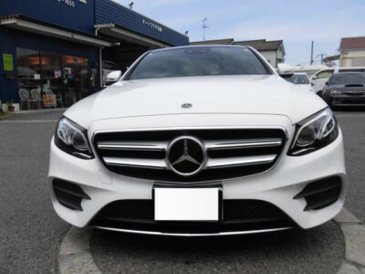 2019 MERCEDES BENZ E200 AVANTGARDE AMG LINE