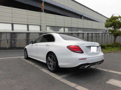 2019 MERCEDES BENZ E200 AVANTGARDE AMG LINE