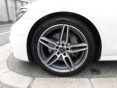 2019 MERCEDES BENZ E200 AVANTGARDE AMG LINE