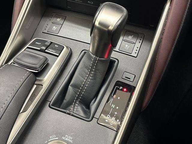 2018 LEXUS IS300 Version L
