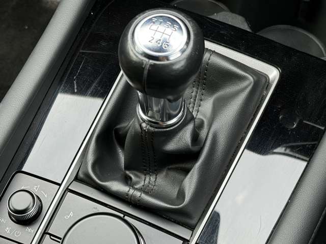 2019 MAZDA3 FASTBACK 15S TOURING (6MT)