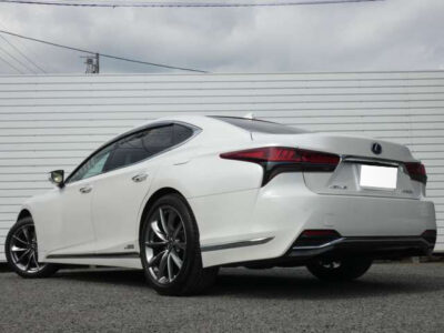 2018 LEXUS LS500h Executive