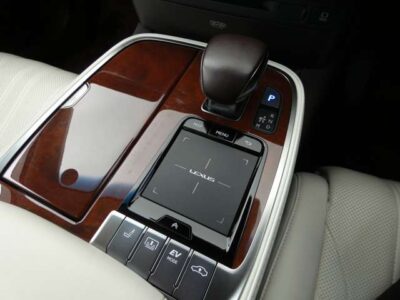 2018 LEXUS LS500h Executive
