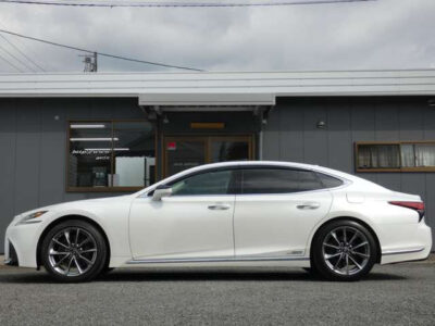 2018 LEXUS LS500h Executive