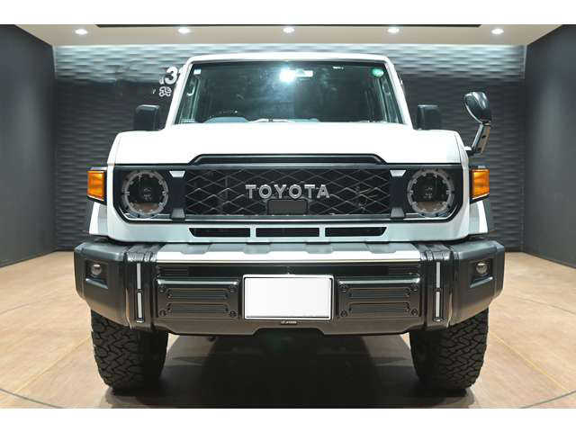 2024 Toyota Land Cruiser 70 AX - GDJ76W