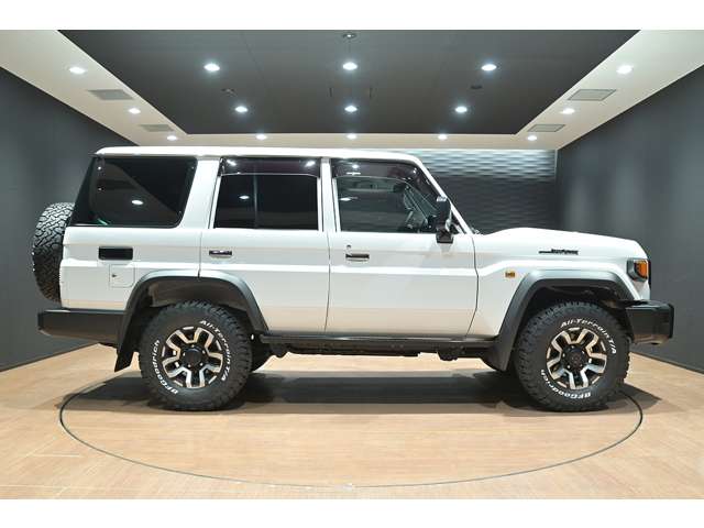 2024 Toyota Land Cruiser 70 AX - GDJ76W