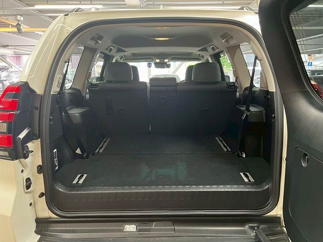 2018 Toyota Land Cruiser Prado TZ-G