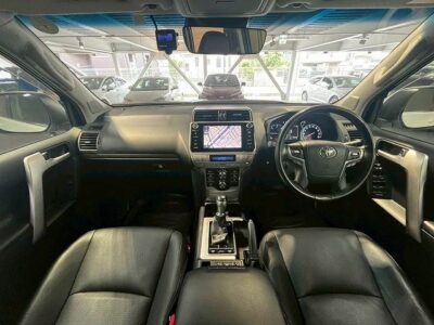 2018 Toyota Land Cruiser Prado TZ-G