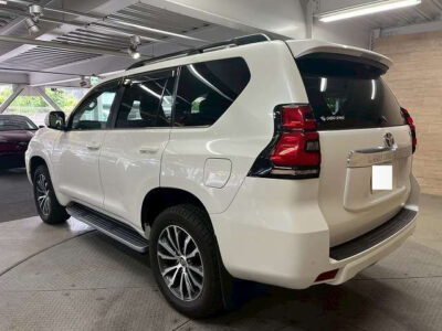 2018 Toyota Land Cruiser Prado TZ-G
