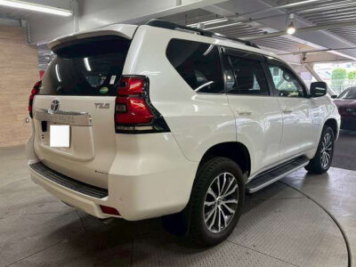 2018 Toyota Land Cruiser Prado TZ-G