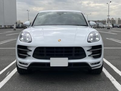2018 Porsche Macan Turbo