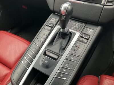 2018 Porsche Macan Turbo