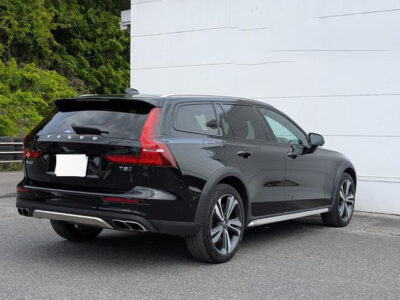 2019 VOLVO V60 CROSS COUNTRY T5 AWD PRO