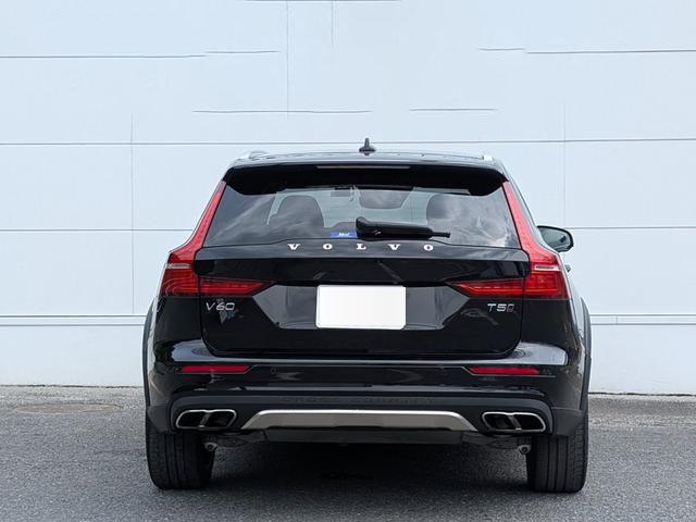 2019 VOLVO V60 CROSS COUNTRY T5 AWD PRO