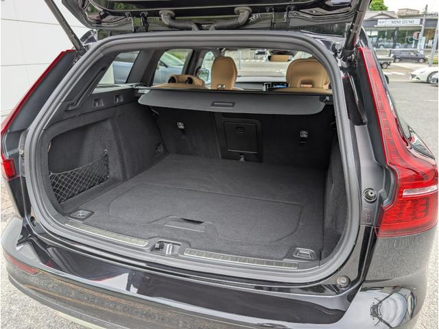 2019 VOLVO V60 CROSS COUNTRY T5 AWD PRO