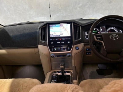2021 TOYOTA LANDCRUISER SAHARA (Australian Spec)