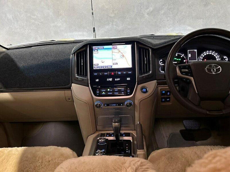 2021 TOYOTA LANDCRUISER SAHARA (Australian Spec)