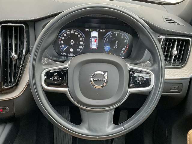 2018 VOLVO XC60 T5 AWD INSCRIPTION