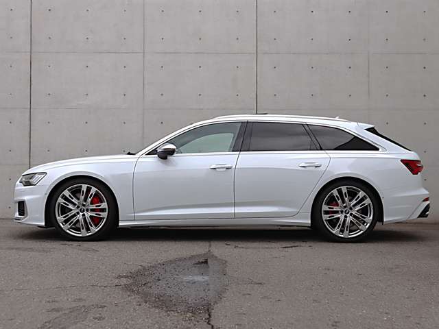 2022 AUDI S6 Avant Hybrid