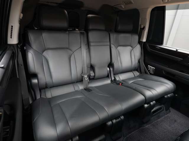 2018 LEXUS LX570