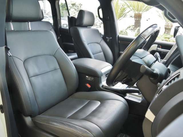 2019 TOYOTA LAND CRUISER ZX