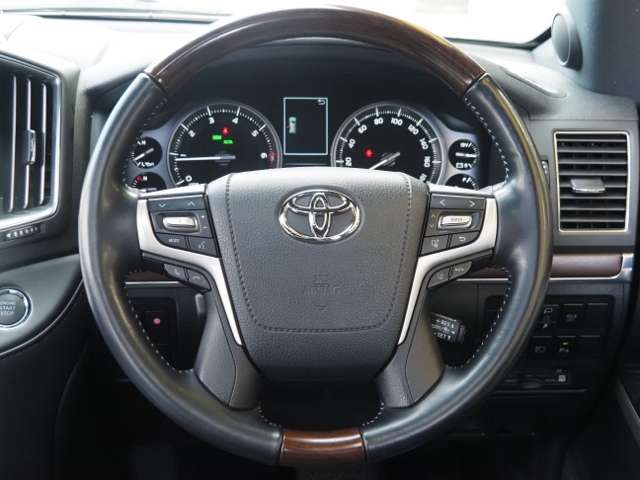 2019 TOYOTA LAND CRUISER ZX