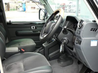 2024 Toyota Land Cruiser 70 AX