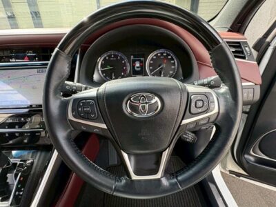 2018 Toyota Harrier Premium - ZSU65 (4WD)
