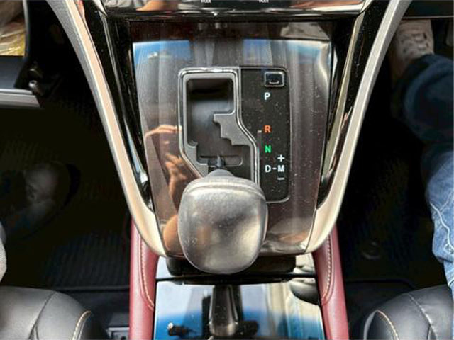 2018 Toyota Harrier Premium - ZSU65 (4WD)
