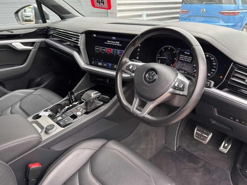 2019 Volkswagen Touareg 3.0TDI V6 R-LINE