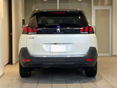2018 Peugeot 5008 Allure