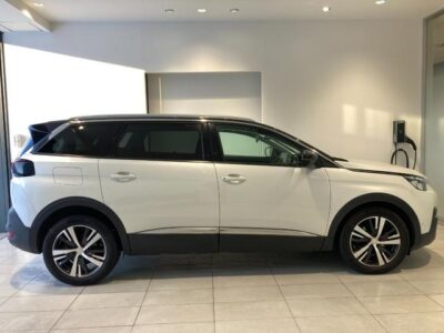 2018 Peugeot 5008 Allure