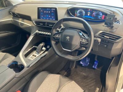 2018 Peugeot 5008 Allure