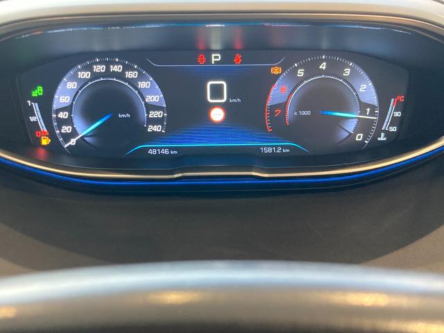 2018 Peugeot 5008 Allure