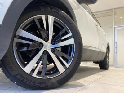 2018 Peugeot 5008 Allure
