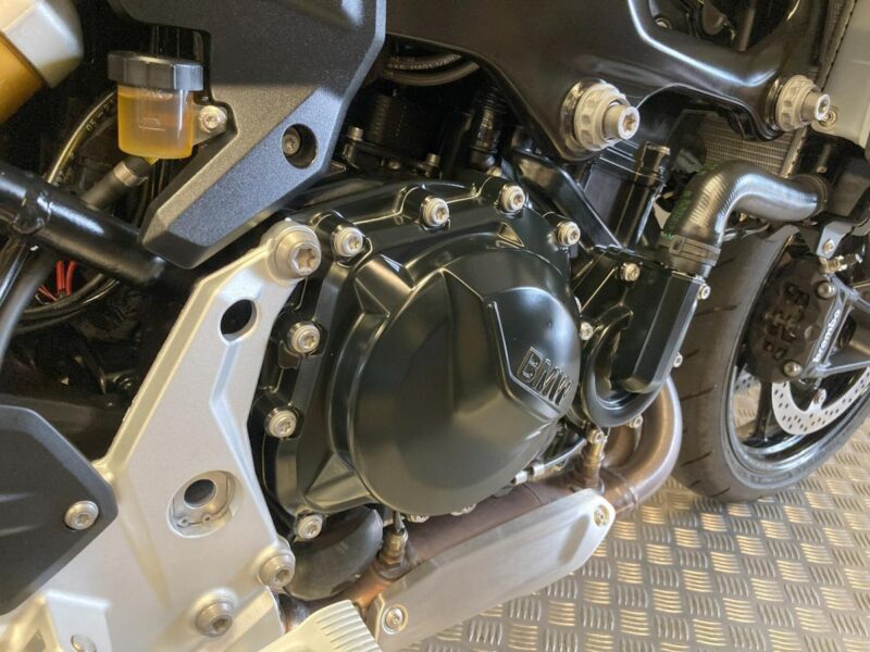2021 BMW F900 R SE
