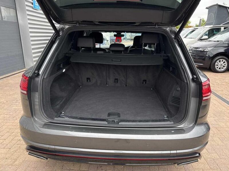 2019 Volkswagen Touareg 3.0TDI V6 R-LINE