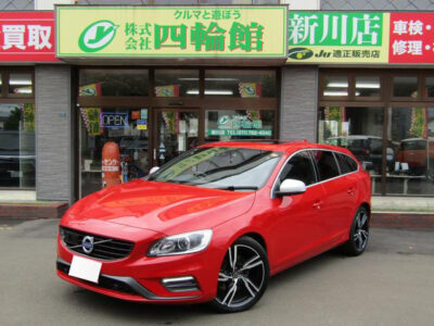 2018 Volvo V60 T6 AWD R-Design