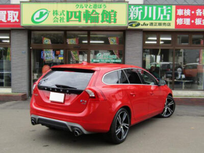 2018 Volvo V60 T6 AWD R-Design