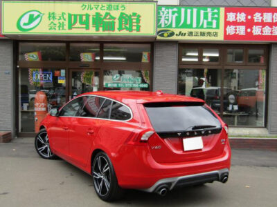 2018 Volvo V60 T6 AWD R-Design
