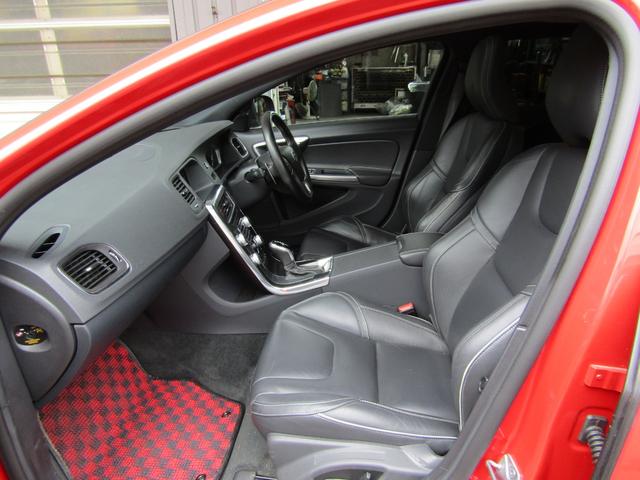 2018 Volvo V60 T6 AWD R-Design