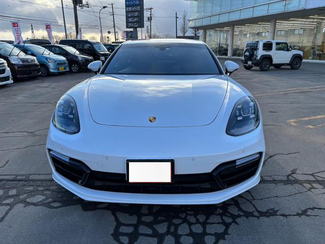 2018 Porsche Panamera 4