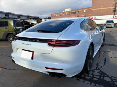 2018 Porsche Panamera 4