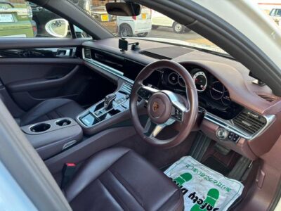 2018 Porsche Panamera 4