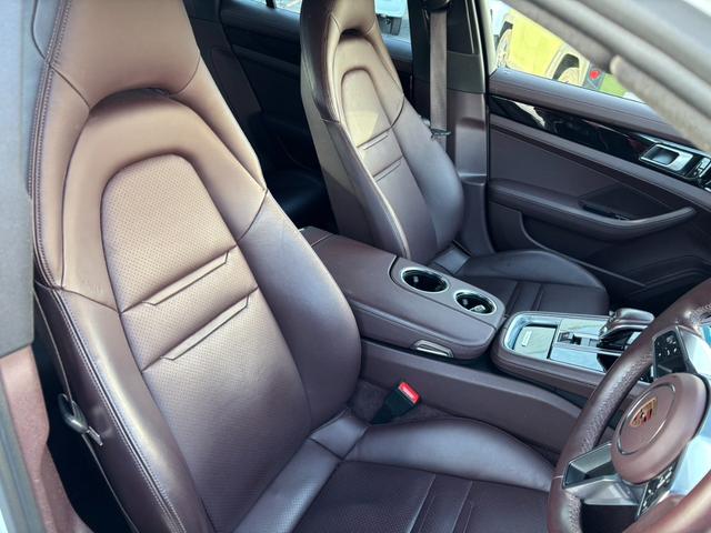 2018 Porsche Panamera 4