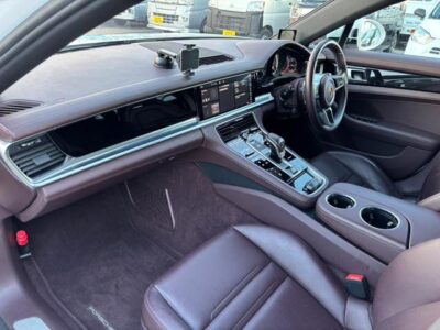 2018 Porsche Panamera 4