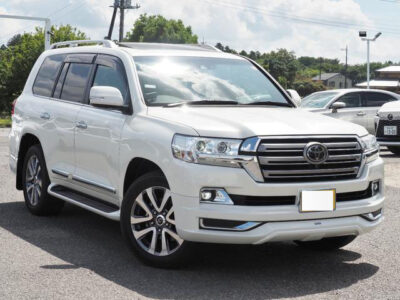 2018 Toyota Land Cruiser ZX LC200