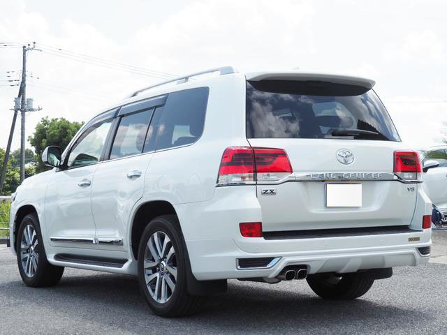 2018 Toyota Land Cruiser ZX LC200