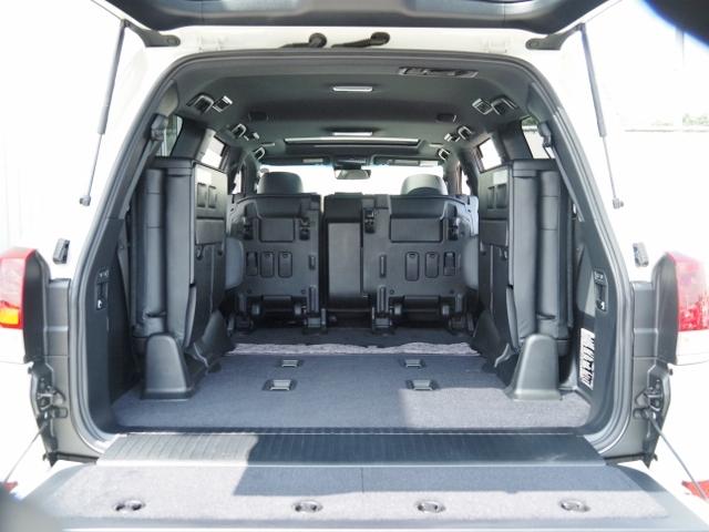 2018 Toyota Land Cruiser ZX LC200