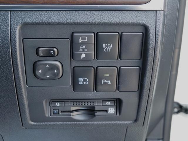 2018 Toyota Land Cruiser ZX LC200